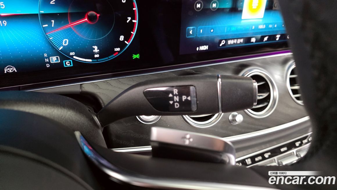 Mercedes-Benz E-Class 2023