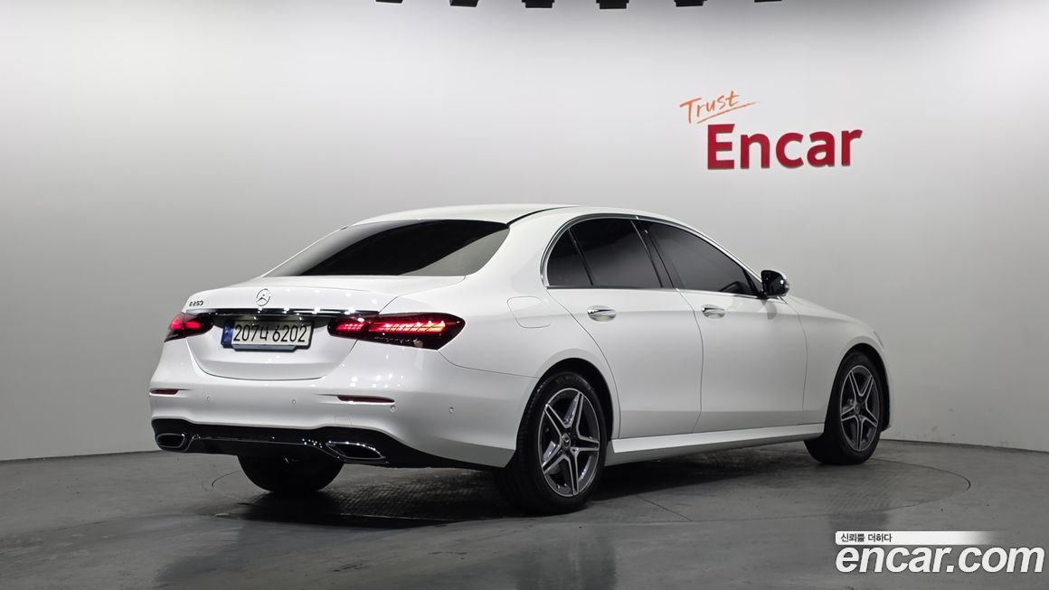 Mercedes-Benz E-Class 2023