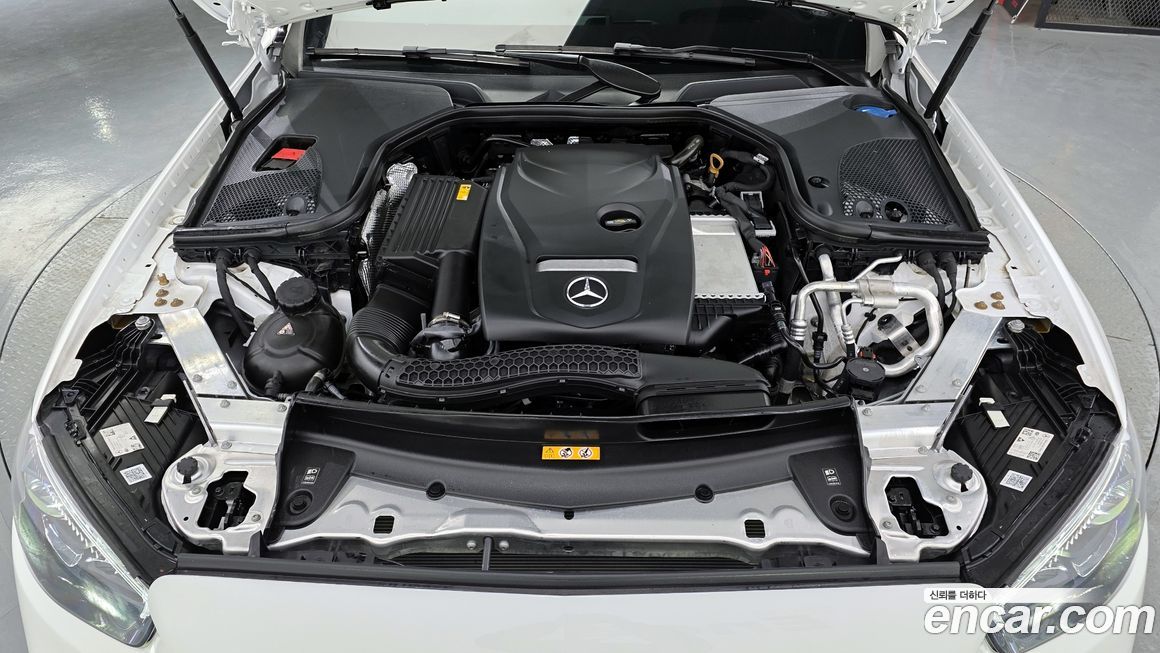 Mercedes-Benz E-Class 2023