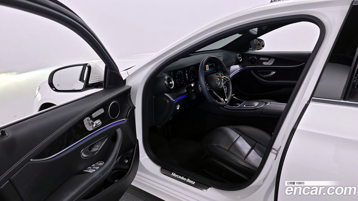 Mercedes-Benz E-Class 2023