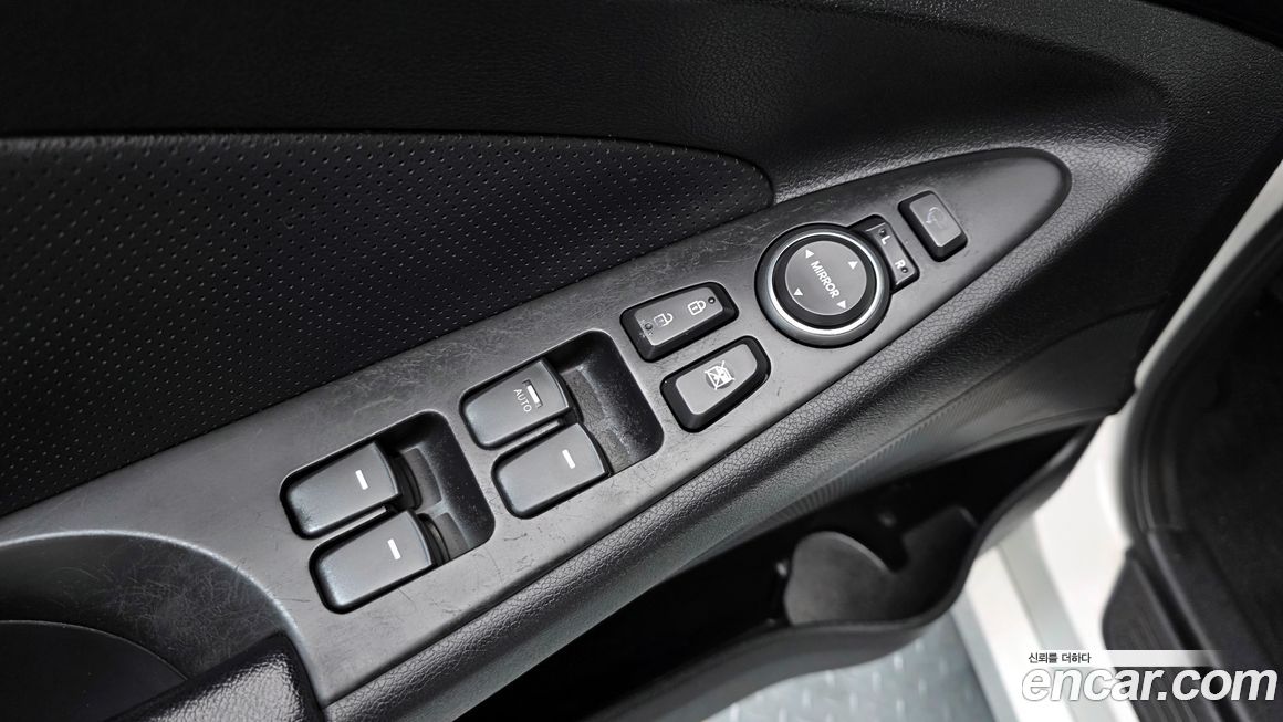 Hyundai Sonata 2010