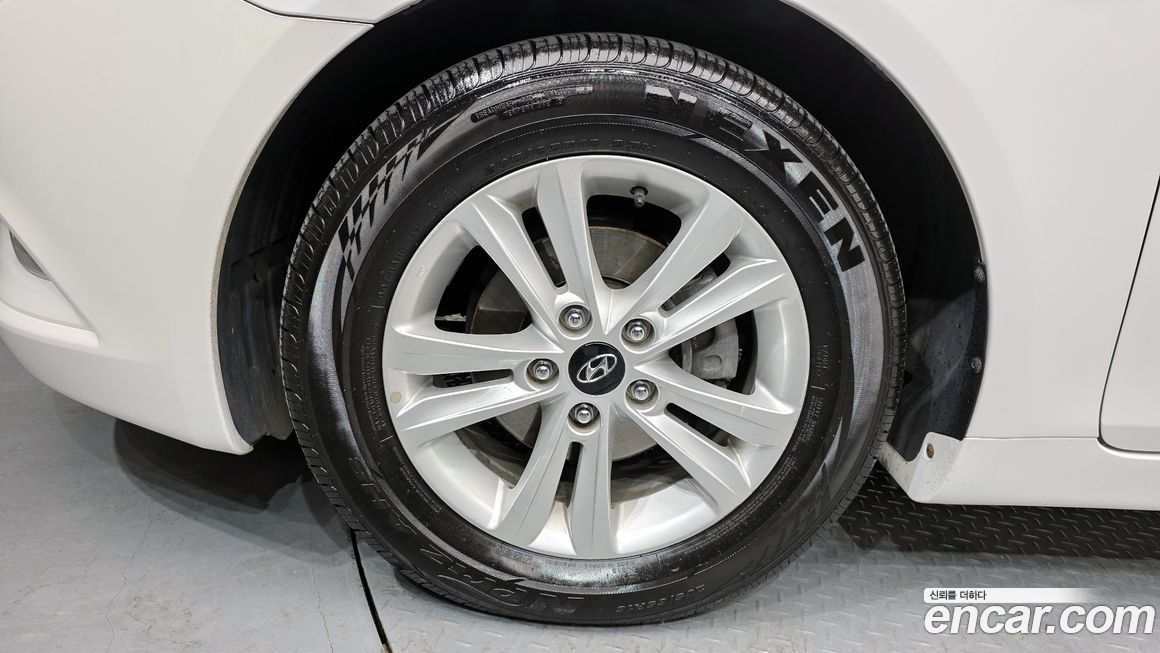 Hyundai Sonata 2010