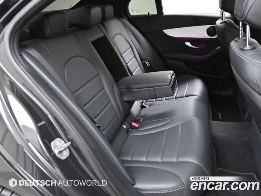 Mercedes-Benz C-Class 2021