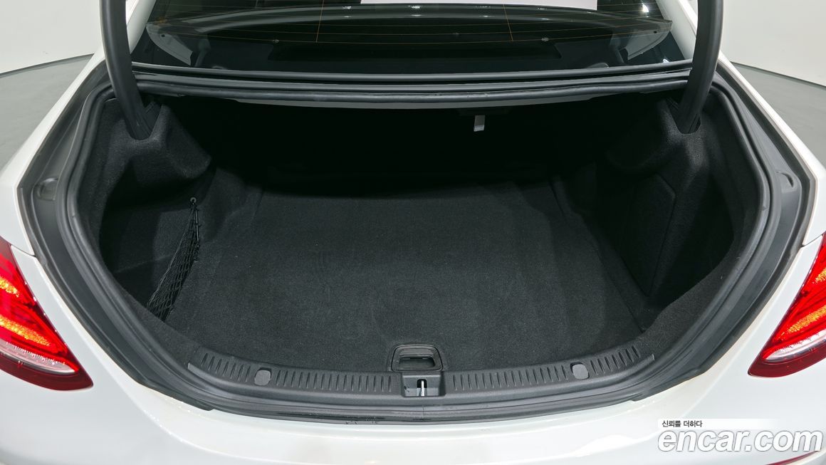 Mercedes-Benz E-Class 2017