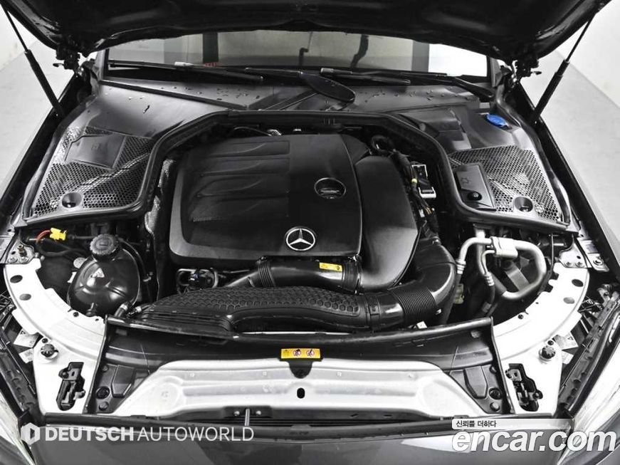 Mercedes-Benz C-Class 2021