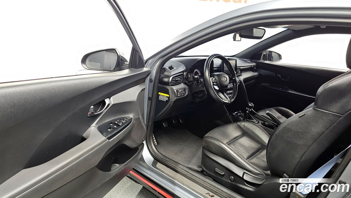 Hyundai Veloster 2020