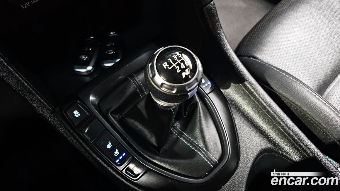 Hyundai Veloster 2020