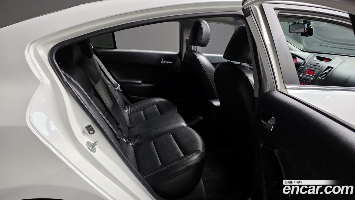 Kia K3 2013