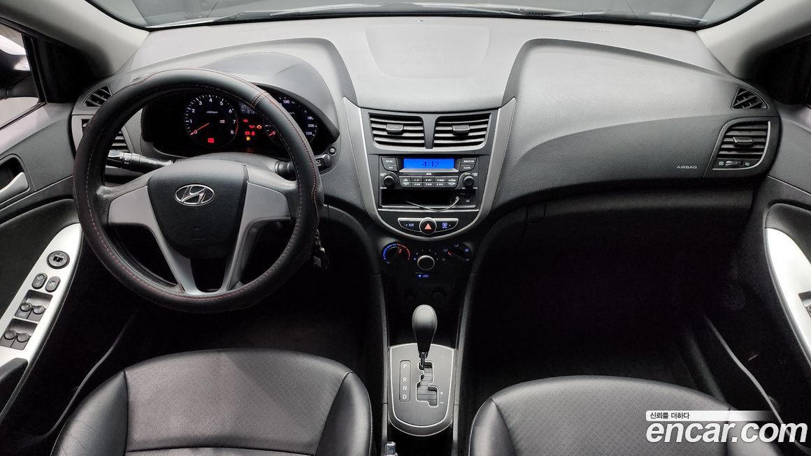Hyundai Accent 2012