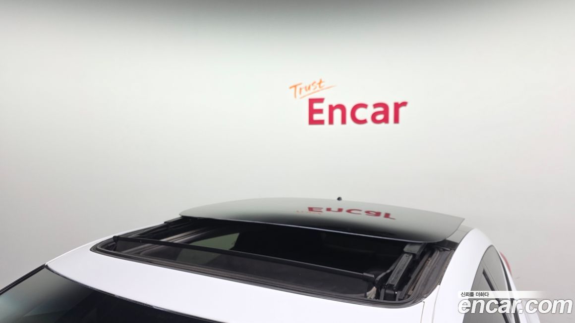 Hyundai Veloster 2012