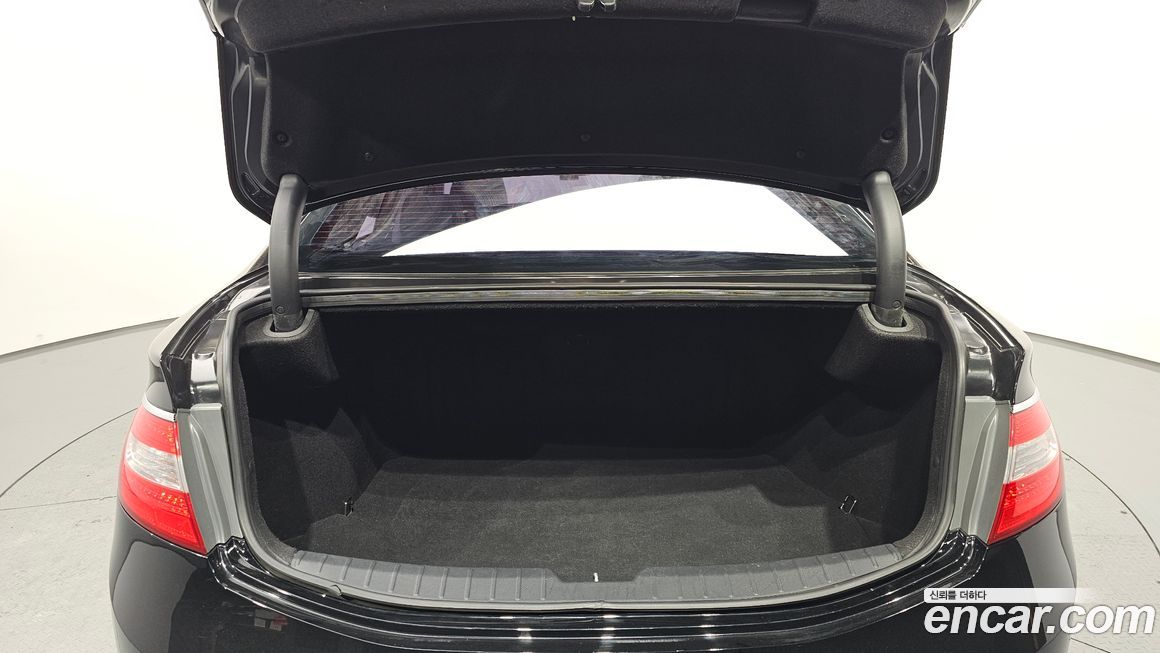 Hyundai Grandeur 2012