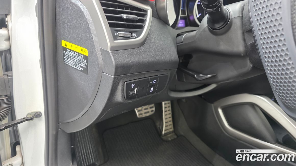 Hyundai Veloster 2012