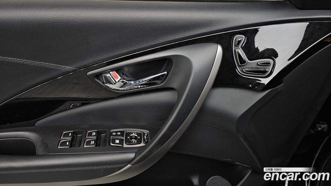 Hyundai Grandeur 2012