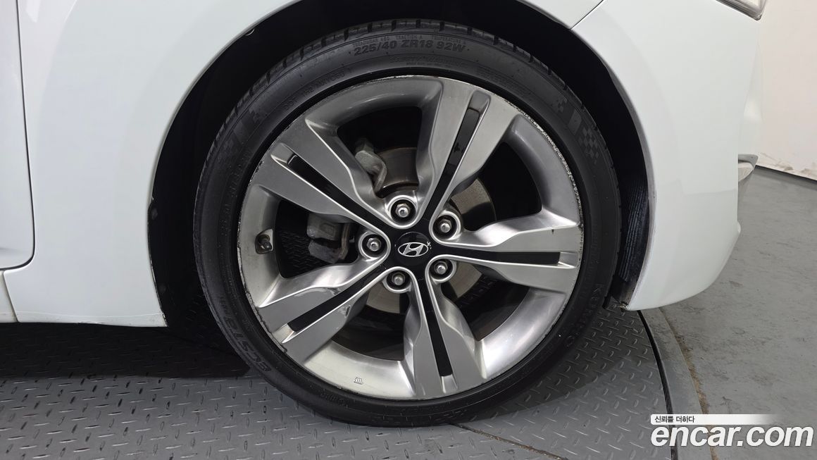 Hyundai Veloster 2012