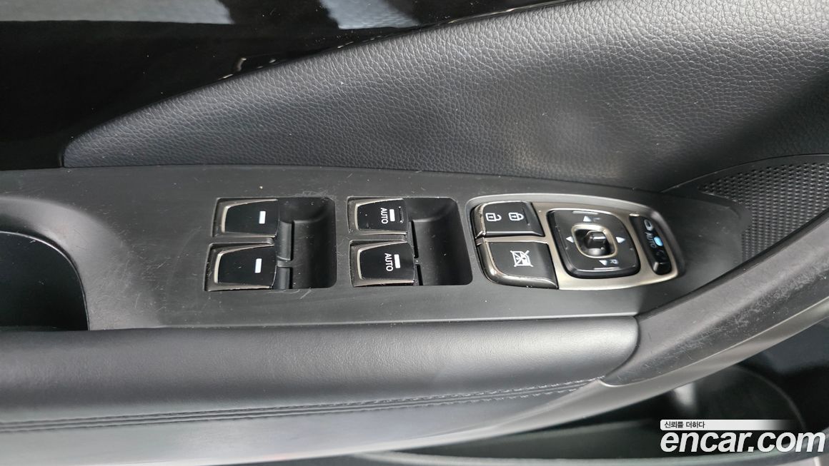 Hyundai Grandeur 2012