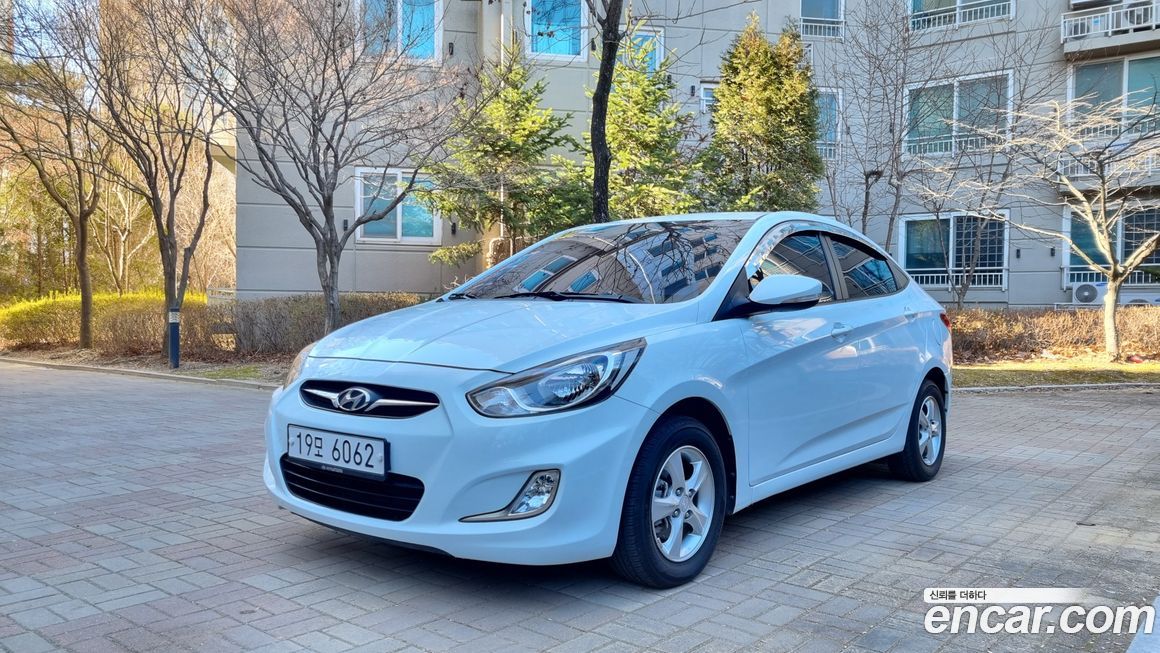 Hyundai Accent 2012