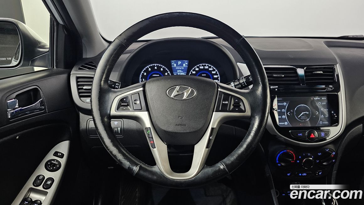 Hyundai Accent 2015