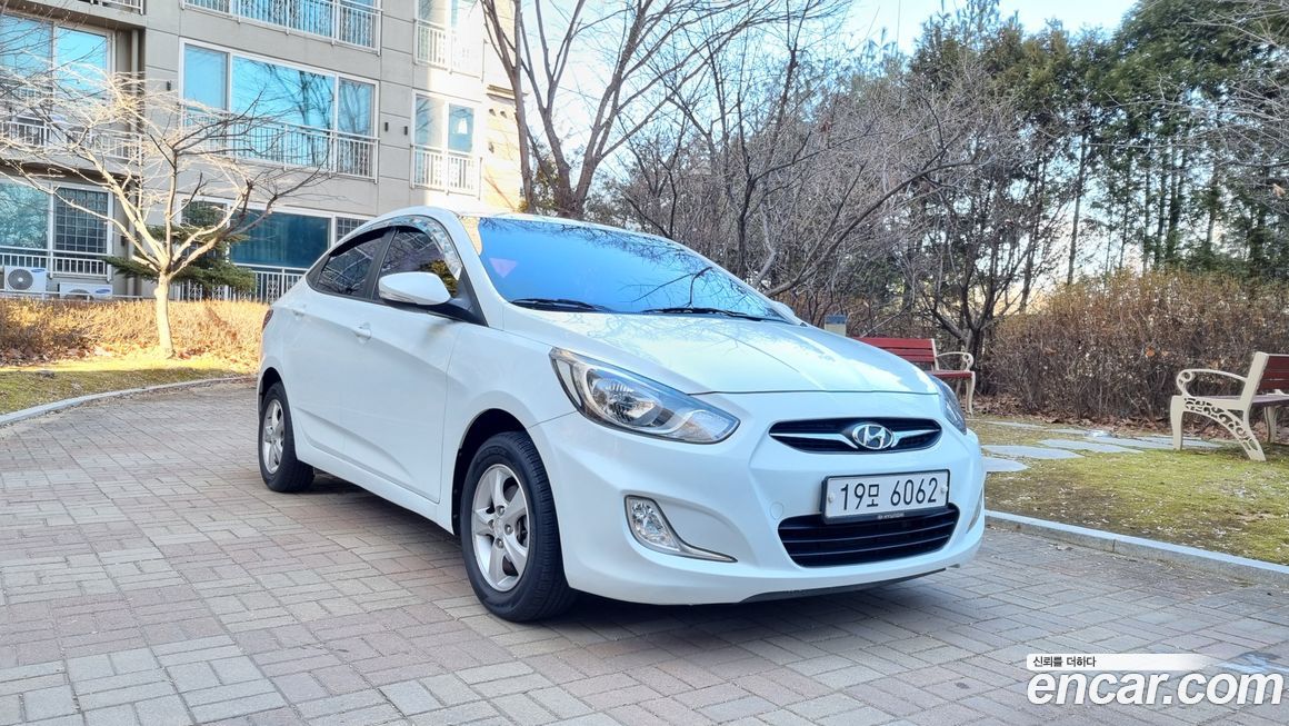 Hyundai Accent 2012