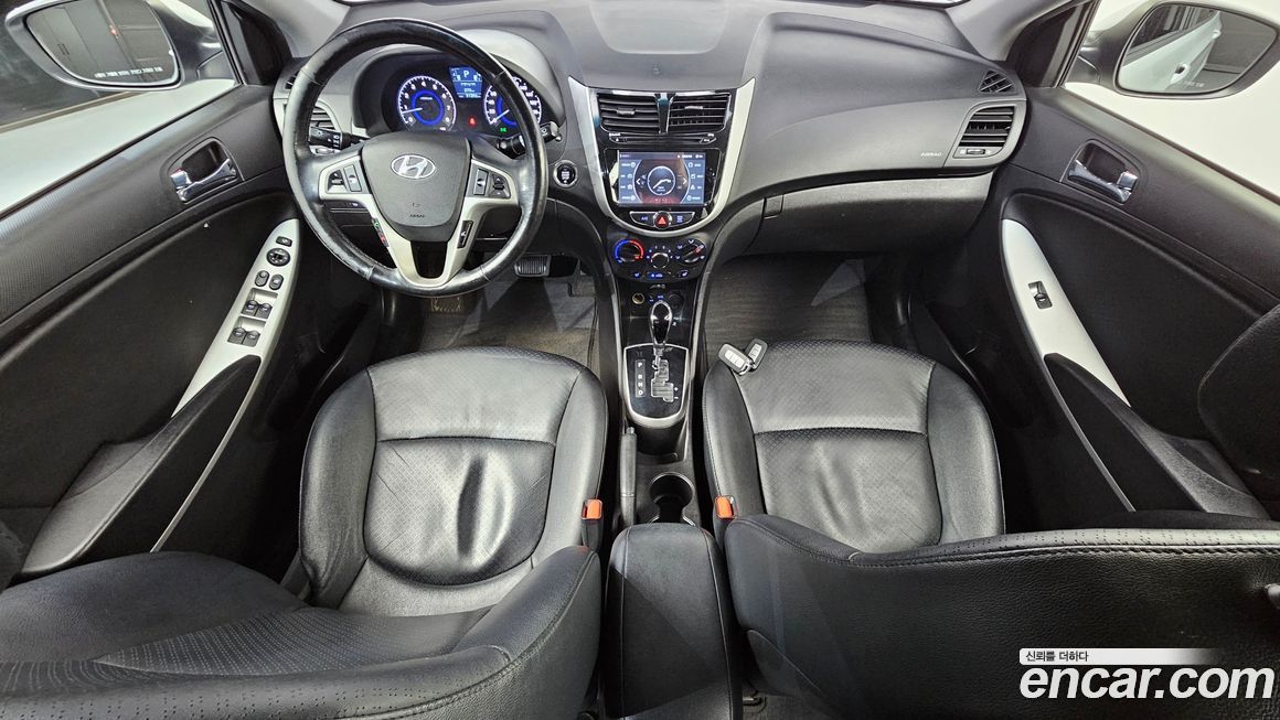 Hyundai Accent 2015