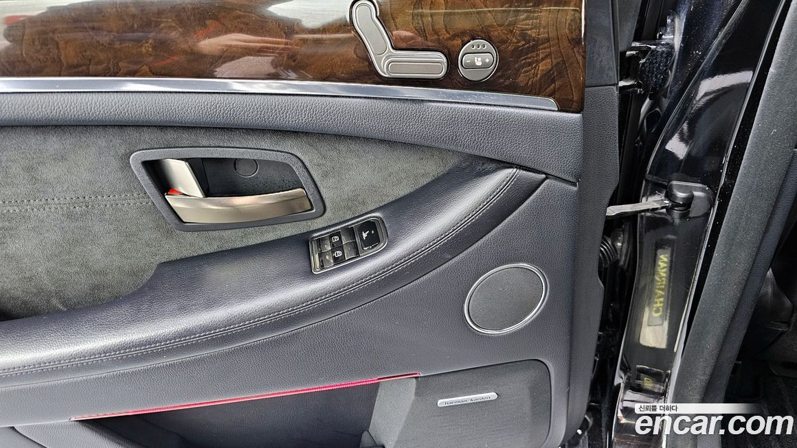 KG_Mobility_Ssangyong Chairman 2012