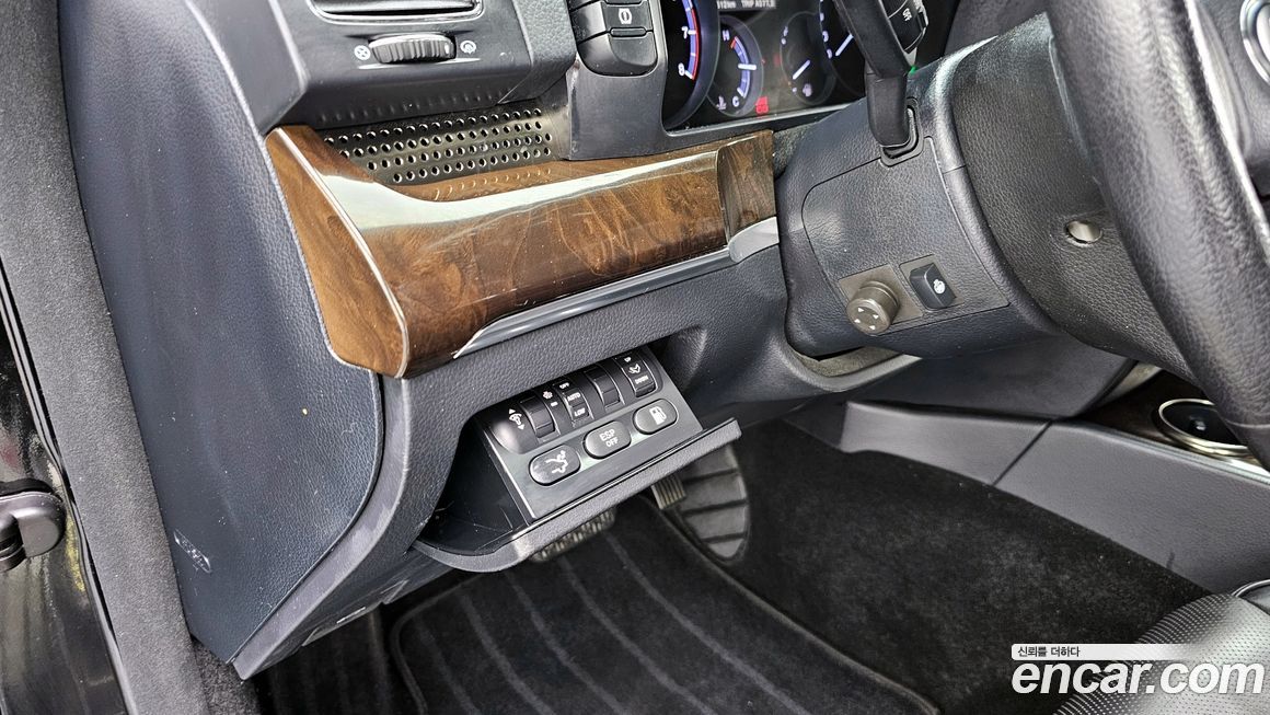 KG_Mobility_Ssangyong Chairman 2012