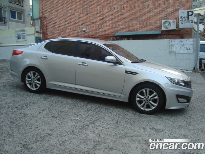 Kia K5 2011