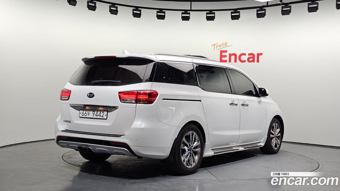 Kia Canival 2015