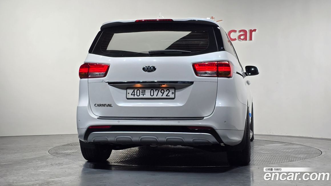 Kia Canival 2016