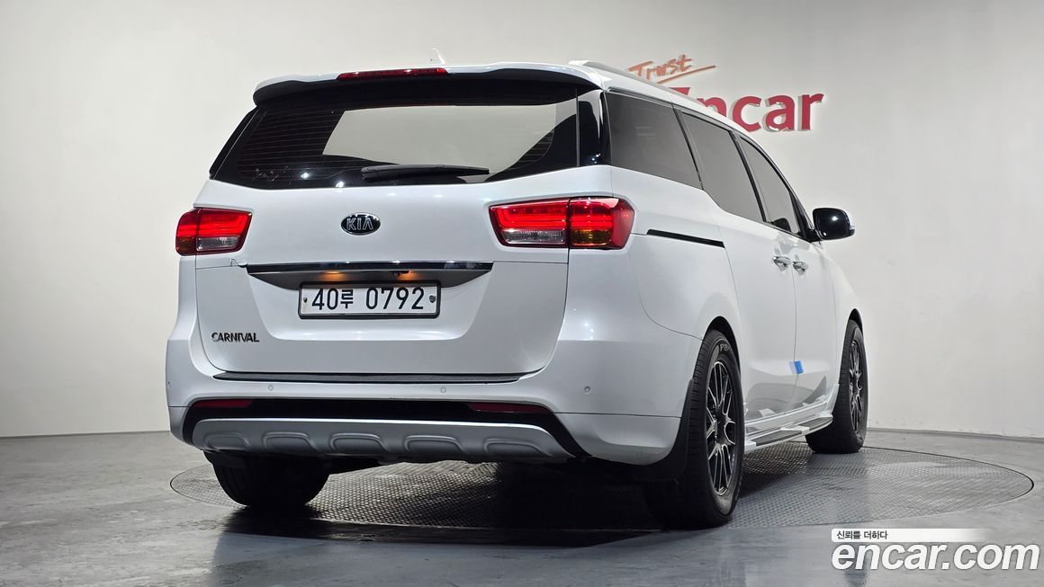 Kia Canival 2016