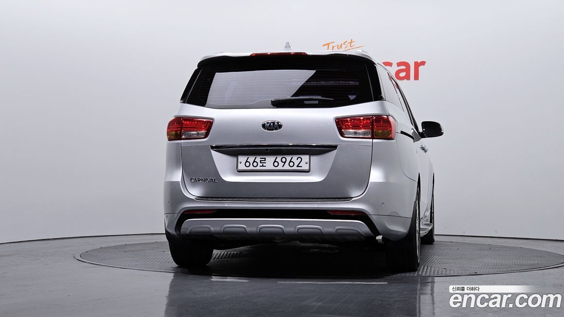 Kia Canival 2016