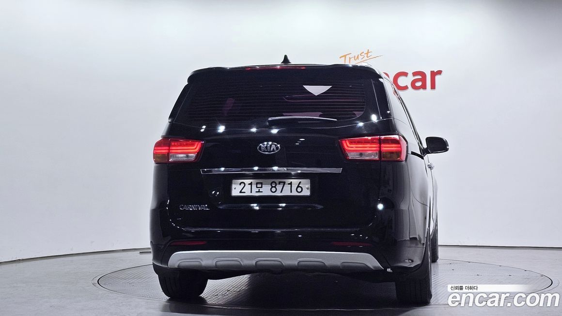 Kia Canival 2016