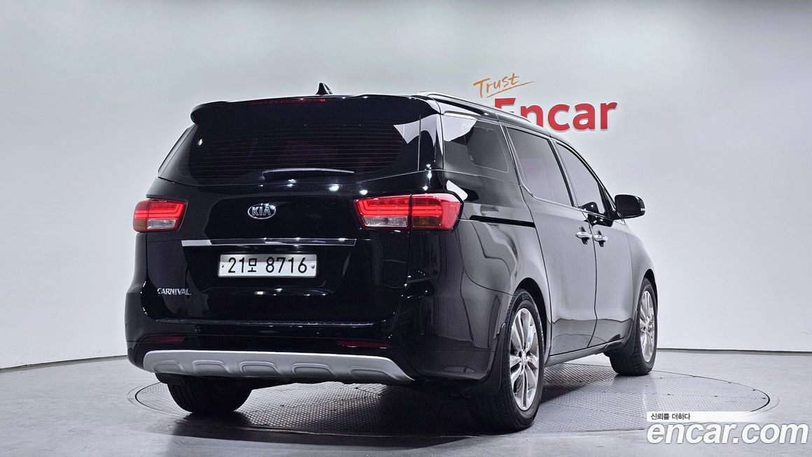 Kia Canival 2016