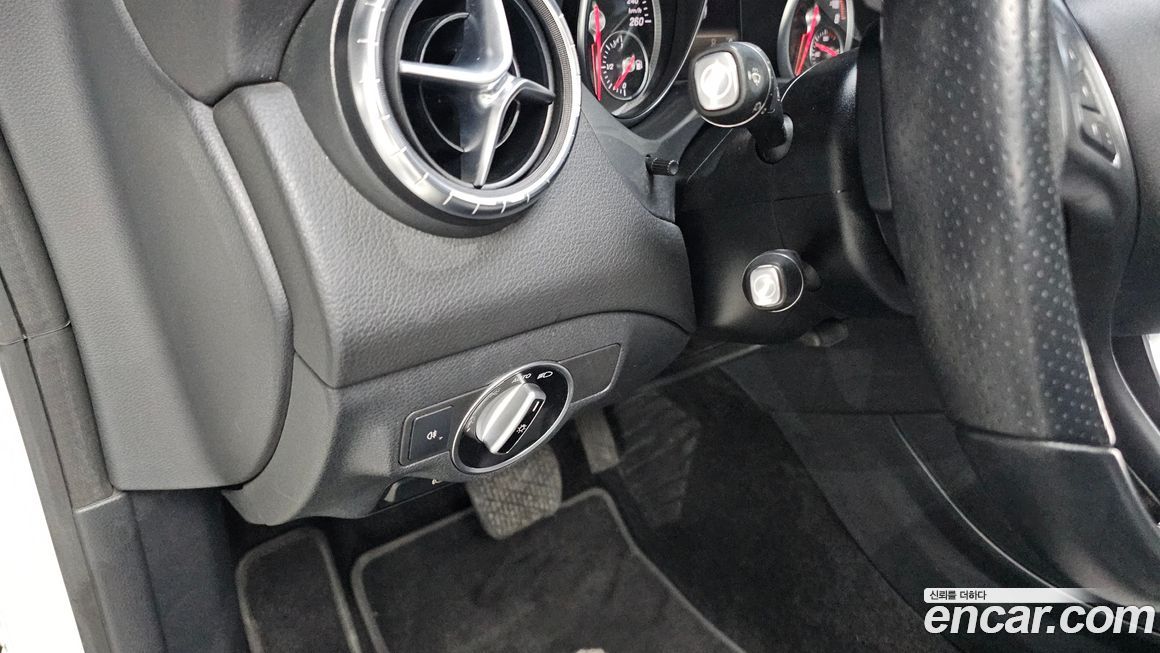 Mercedes-Benz CLA-Class 2017