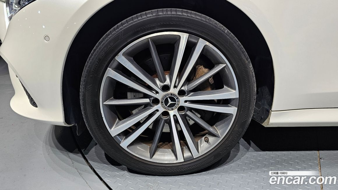 Mercedes-Benz CLS-Class 2019