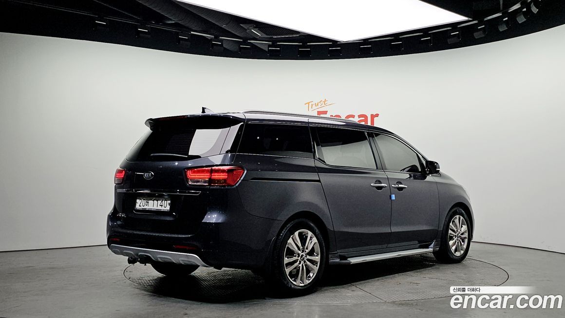 Kia Canival 2015
