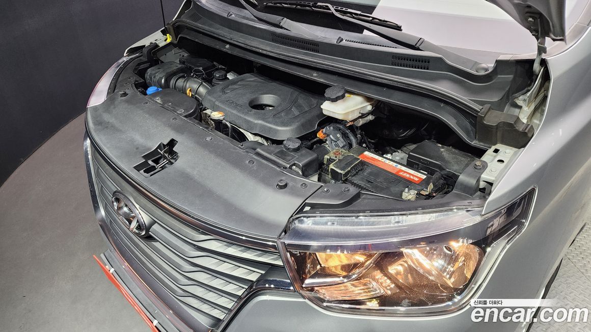 Hyundai Starex 2018