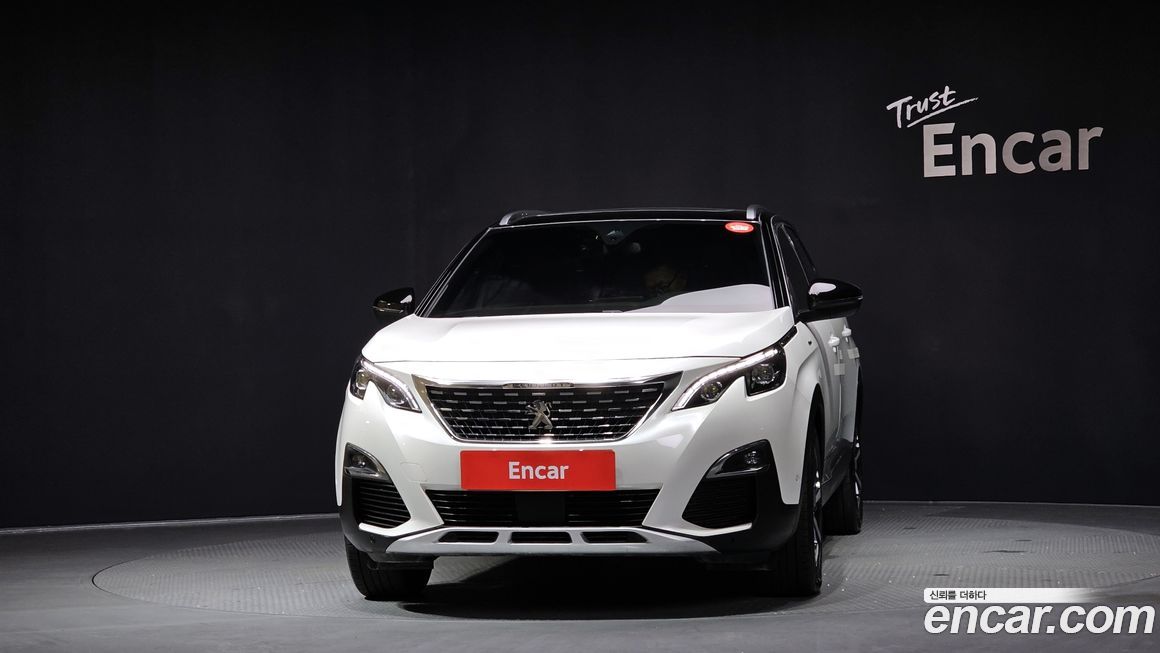 Peugeot 5008 2021