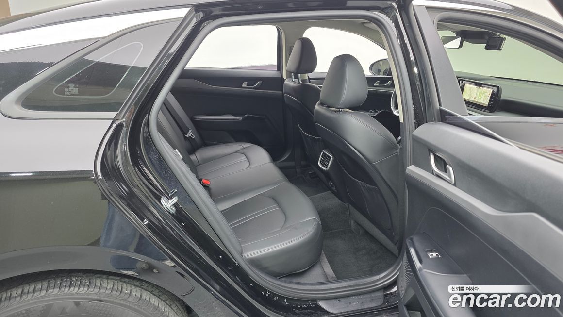 Kia K5 2021