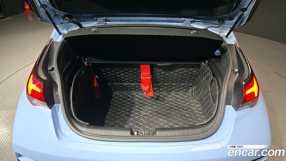 Hyundai Veloster 2021