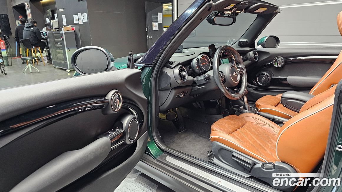 Mini Cooper Convertible 2017