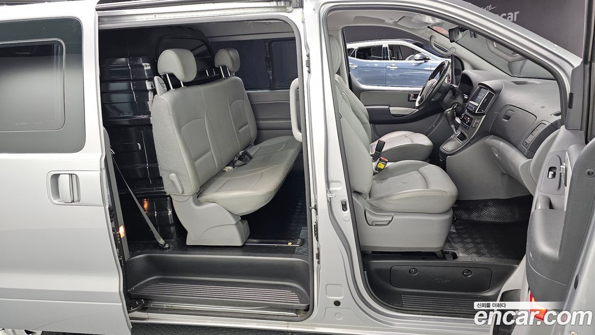Hyundai Starex 2021