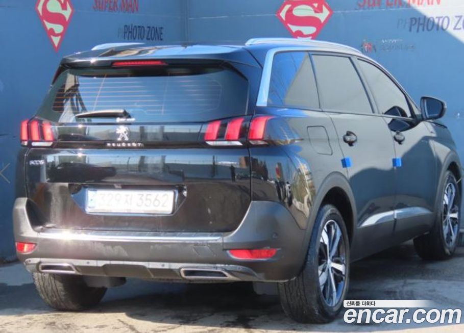 Peugeot 5008 2021