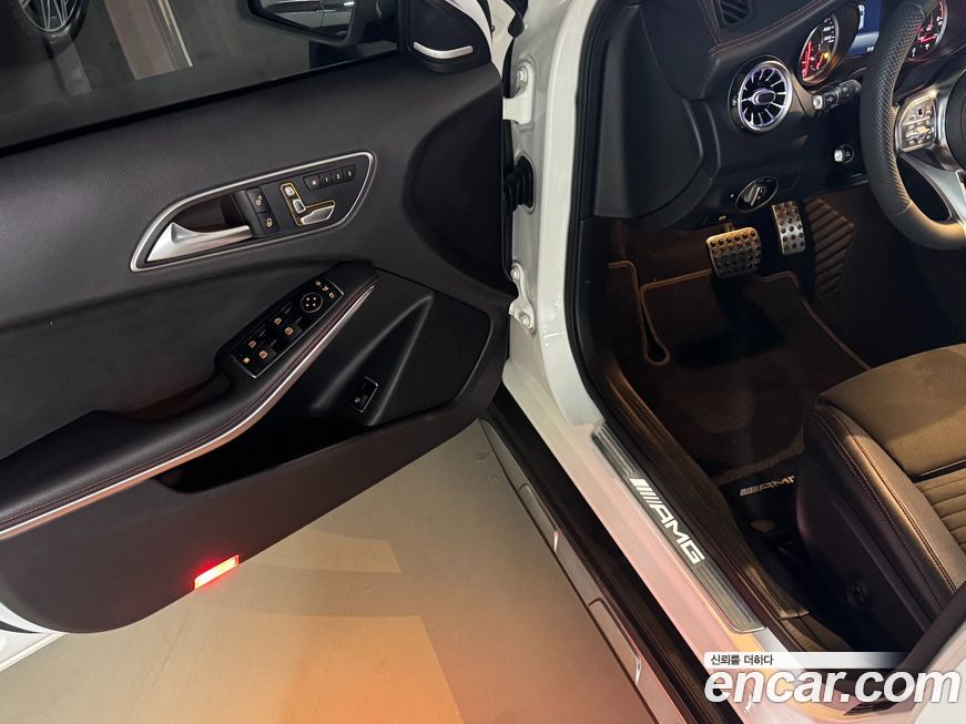 Mercedes-Benz GLA-Class 2019