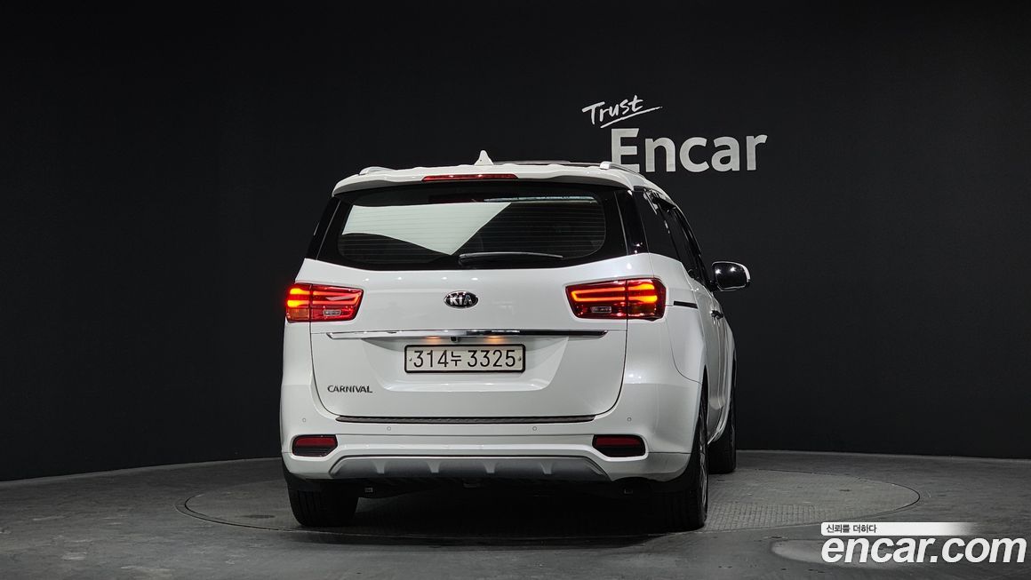Kia Canival 2019
