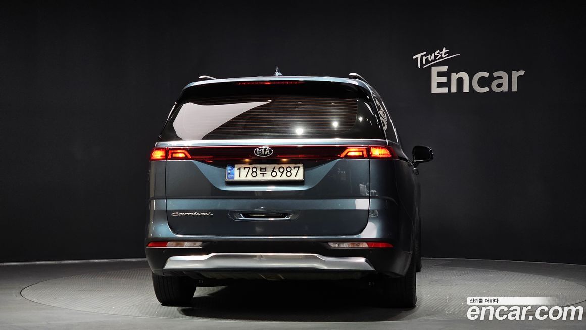 Kia Canival 2021
