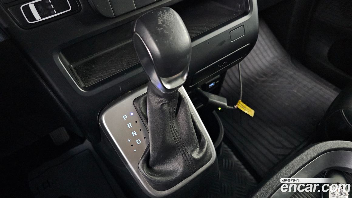 Hyundai Staria 2022