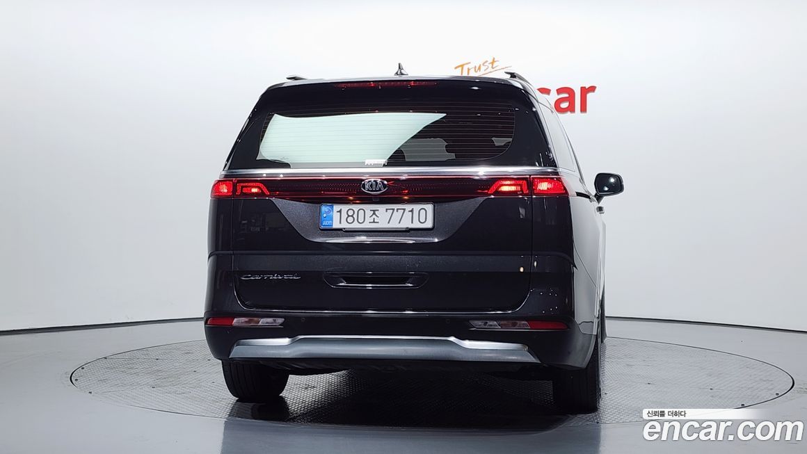 Kia Canival 2021