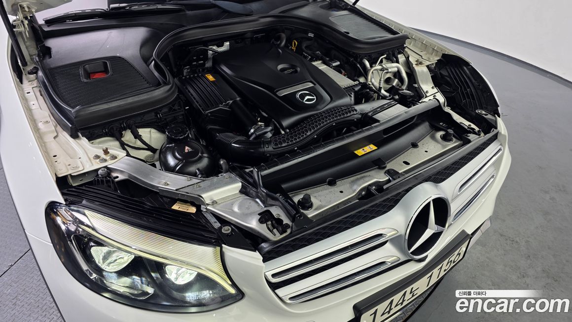 Mercedes-Benz GLC-Class 2019