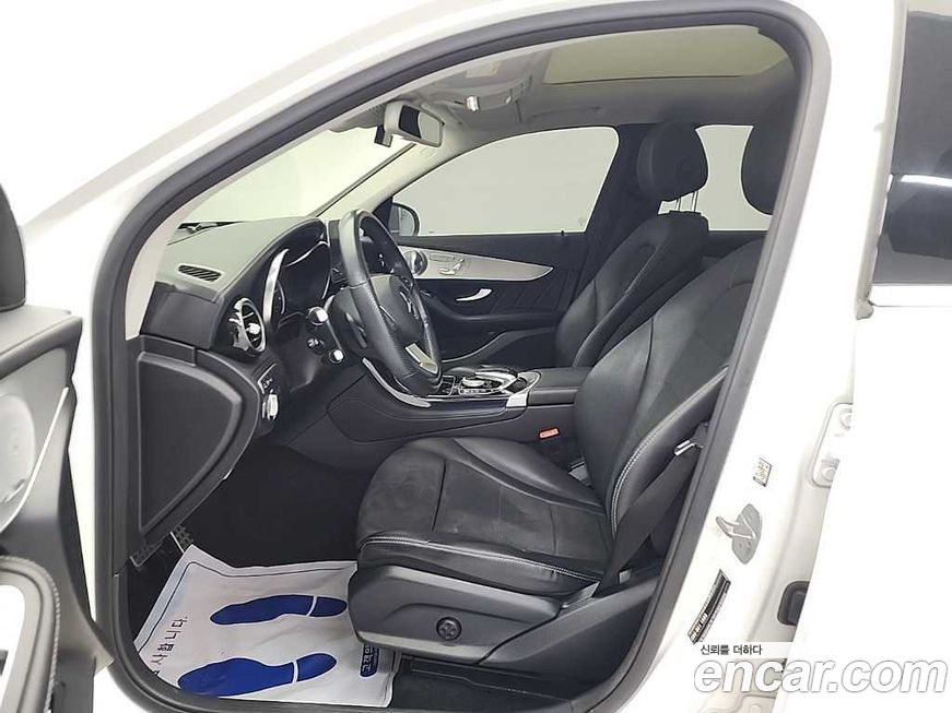 Mercedes-Benz GLC-Class 2019