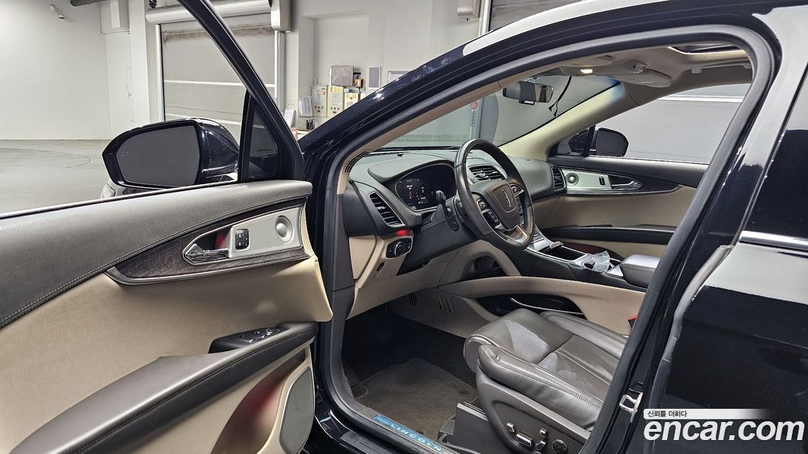 Lincoln Nautilus 2020